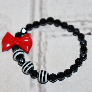 Black, white and red bow beaded bracelet 7" NWOT